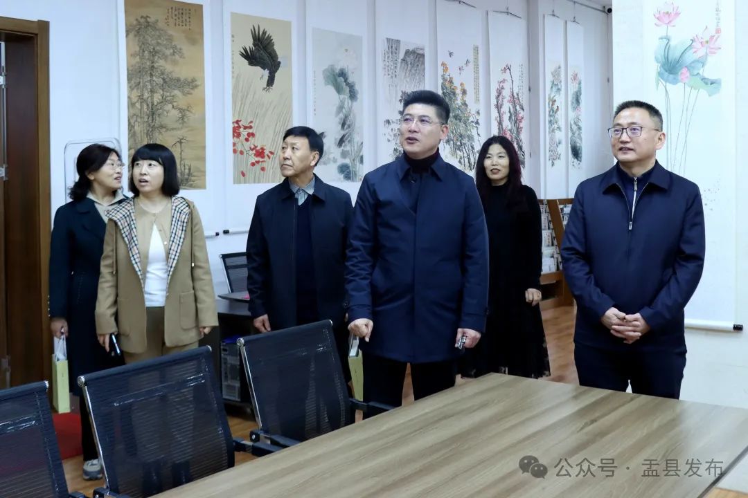 梁海昌调研文化事业发展工作